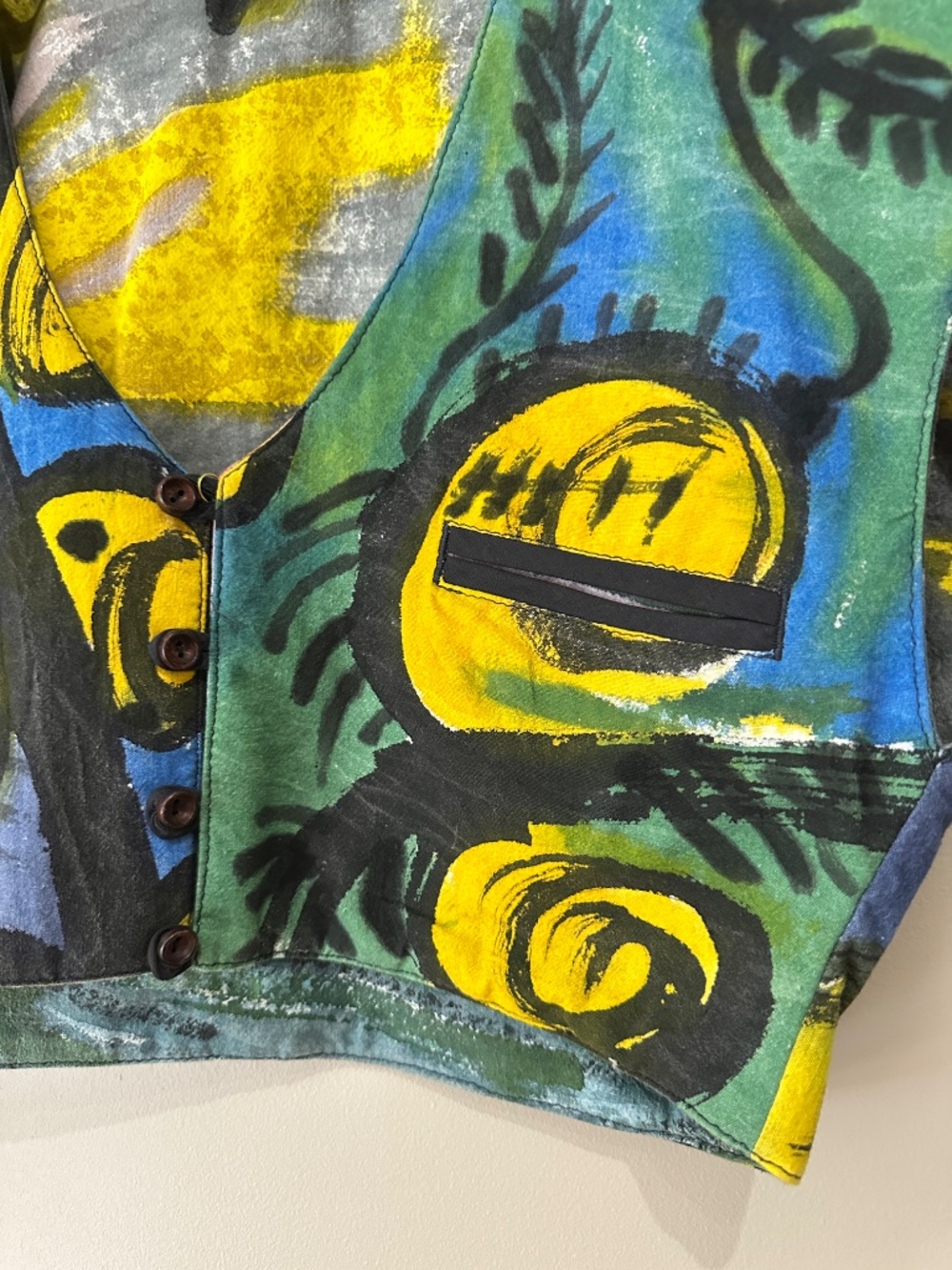 V-neck Juntos Hand-Painted Abstract Crop Top Yellow Cerulean Blue Forest Green - Picture 3 of 10